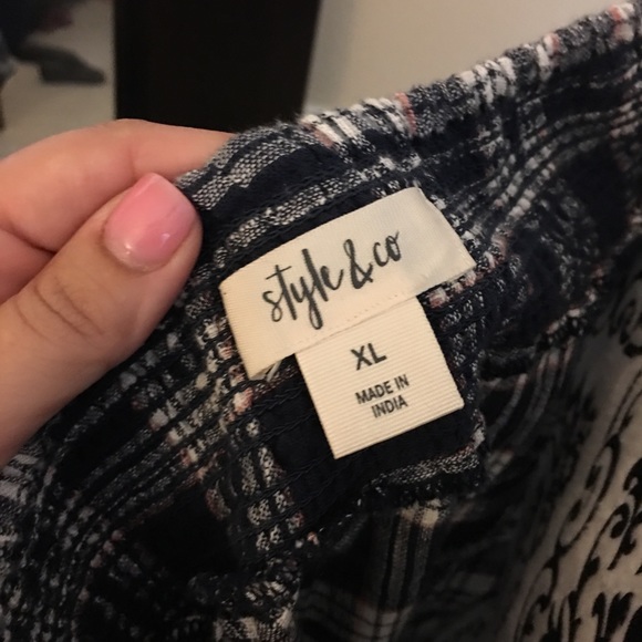 Cute plaid top - Picture 6 of 6